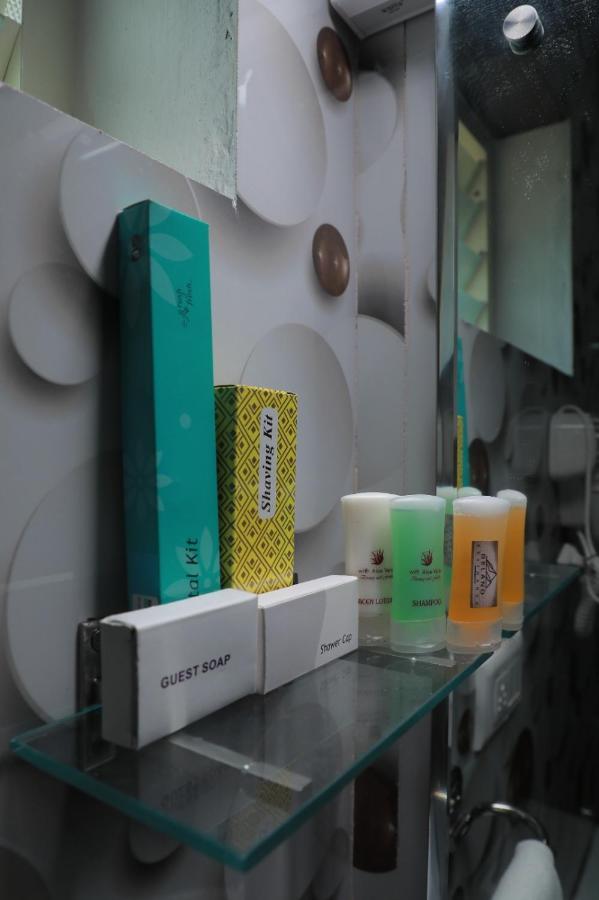 Delano Residency Hotel Kaliyal Bagian luar foto
